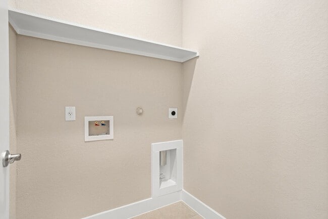 Building Photo - Luxury 3/2.5 Brand New Home