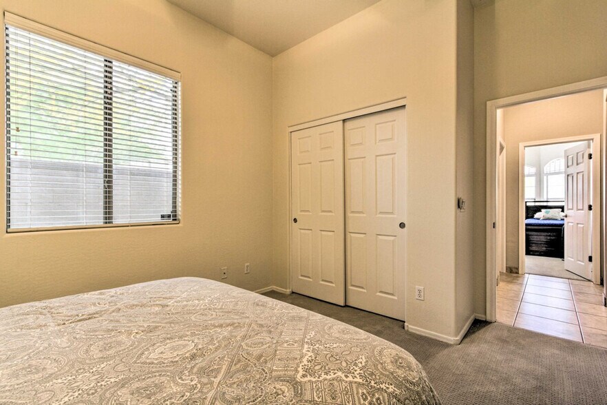 Building Photo - 3219 W Languid Ln