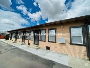 Building Photo - Wonderful Studio Apartment Near Downtown L...