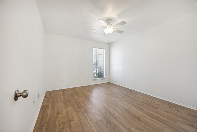 Front Bedroom - 2007 Old W Pl