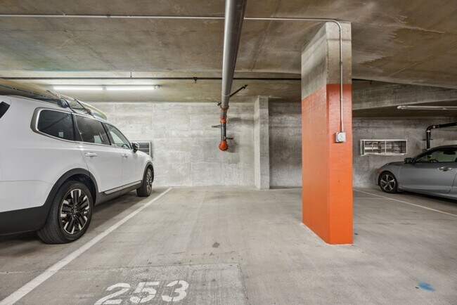 Building Photo - Modern 2-Bedroom Condo with Premium Amenit...