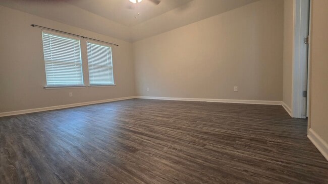 Building Photo - Home in the heart of Denham Springs