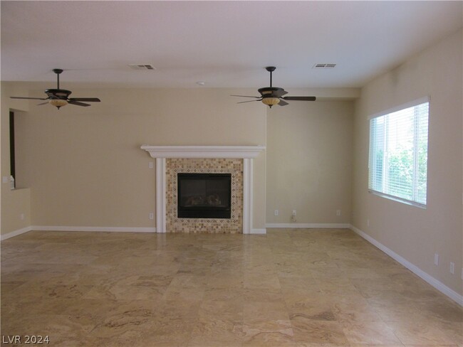 Building Photo - 7225 Fern Meadow St