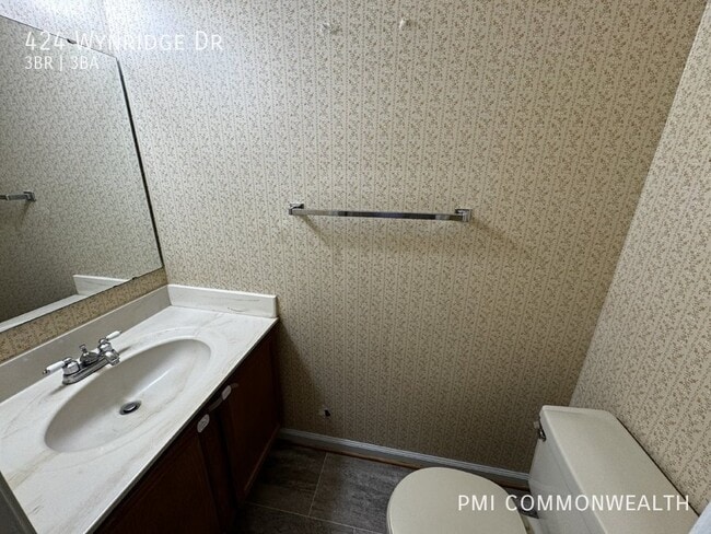 Building Photo - 424 Wynridge Dr