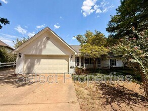 Building Photo - 3108 Maplewood Terrace