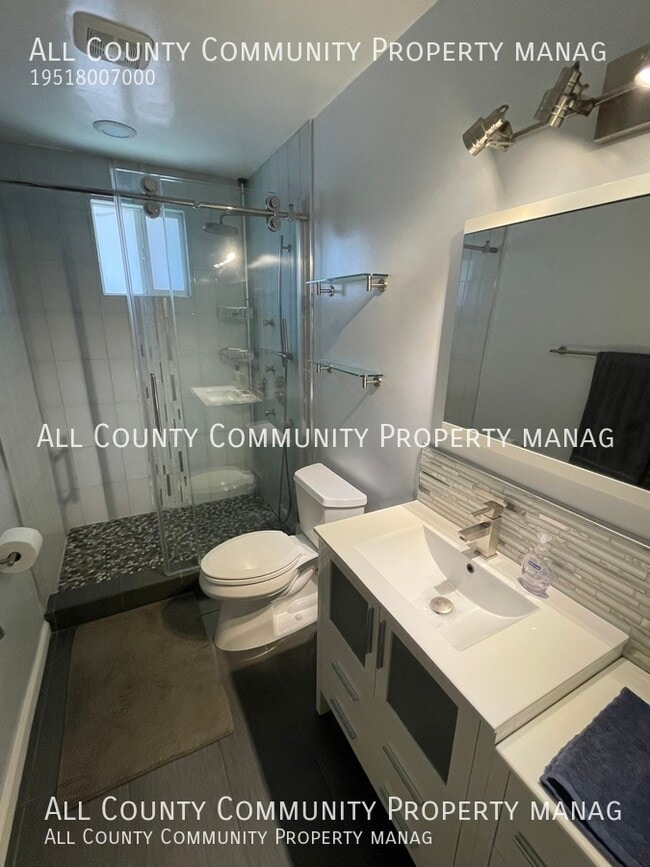 Building Photo - 16334 Lawnwood St