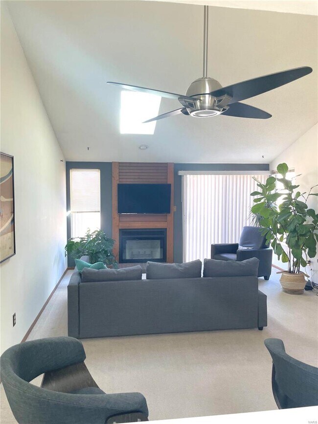 Building Photo - 1101 Woodgate Dr