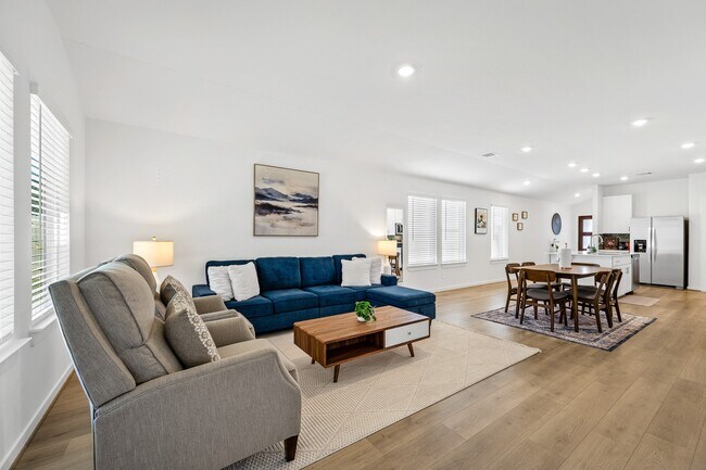 Building Photo - 1940 Velvet Oak Ln