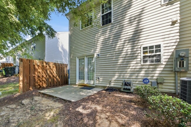 Building Photo - 3527 Londonville Ln