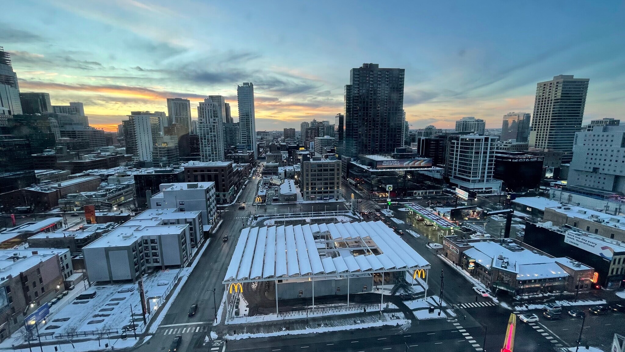 West View - 600 N Dearborn St