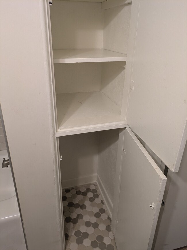 Building Photo - 6229 Colgate Rd