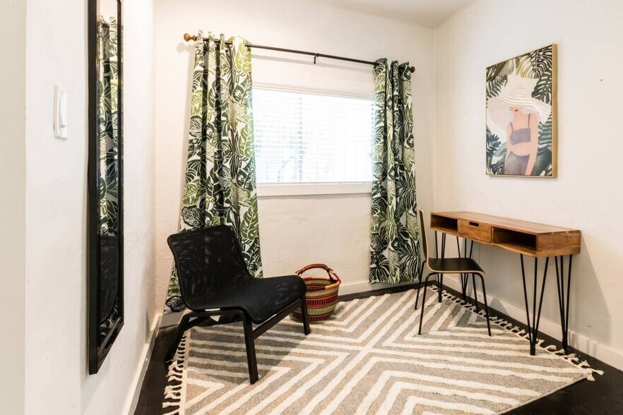 Building Photo - 1806 Washington Way