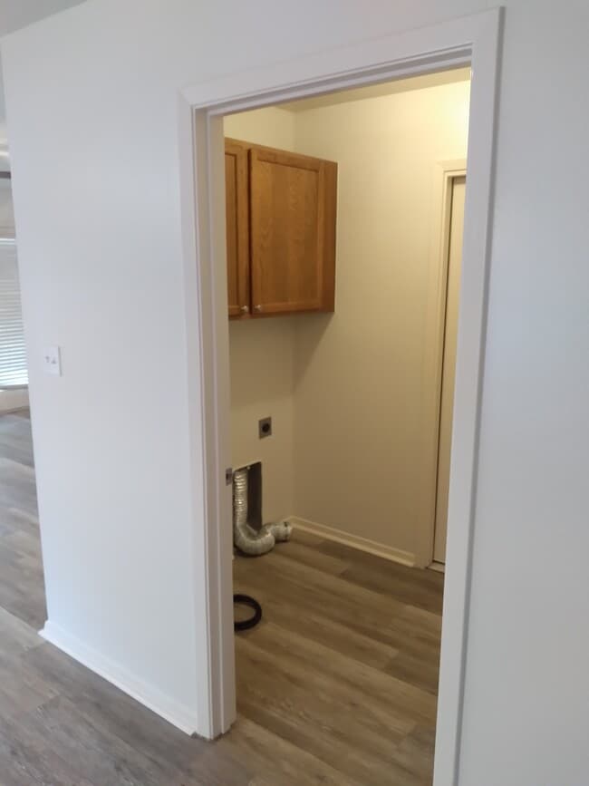 Building Photo - 1141 Woodlands Park Dr