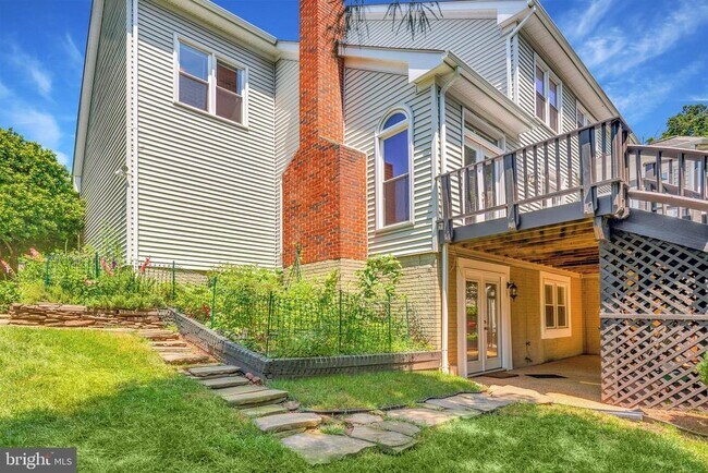 Building Photo - 21102 Raintree Ct