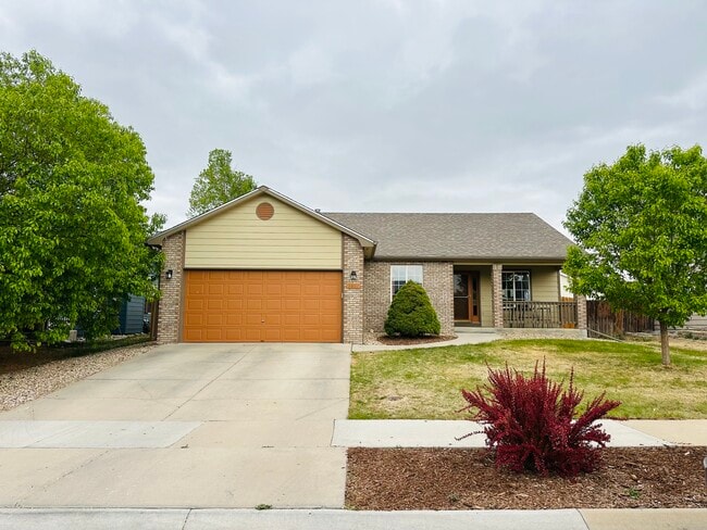 Building Photo - 3801 Ironhorse Dr