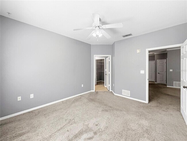Building Photo - 10209 Courtney Palms Blvd