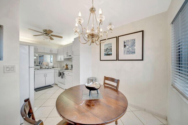 Building Photo - 9485 N Belfort Cir
