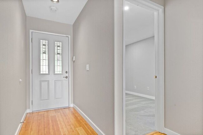 Building Photo - Enormous Waterfront Alki Condo w/ Stunning Views and Rare 2-Car Secure Parking