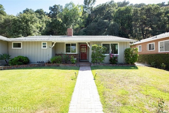 Building Photo - 3585 El Lado Dr