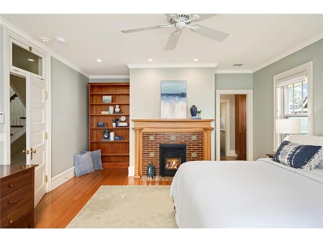 Building Photo - 1776 Knox Ave S