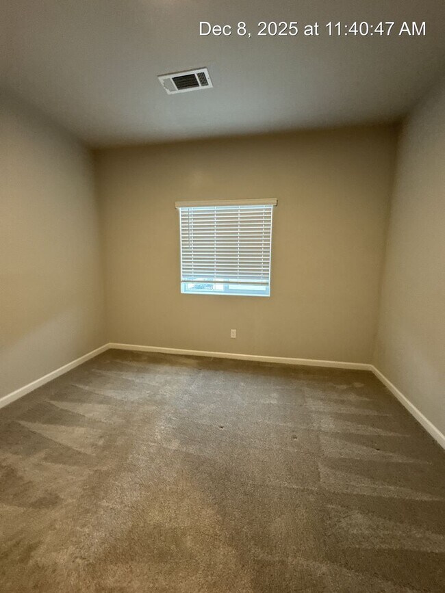 Building Photo - 4319