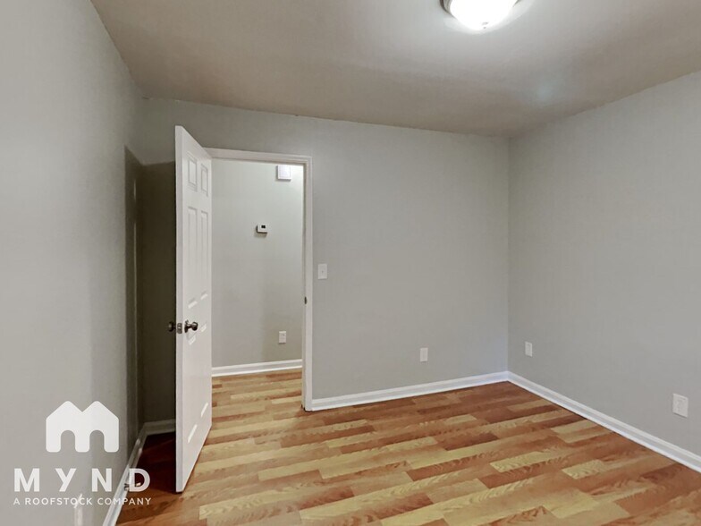 Building Photo - 546 Hardy Way