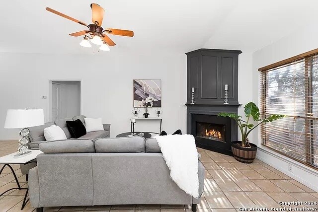 Living Space - 25015 Lost Arrow