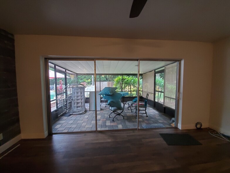 Building Photo - 820 Crenshaw Lake Rd