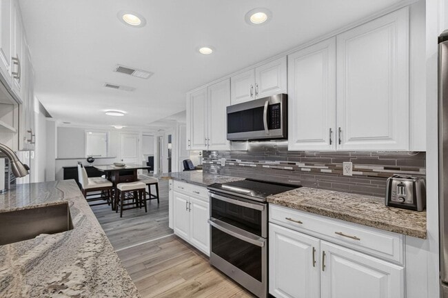 Building Photo - 5400 N Ocean Dr