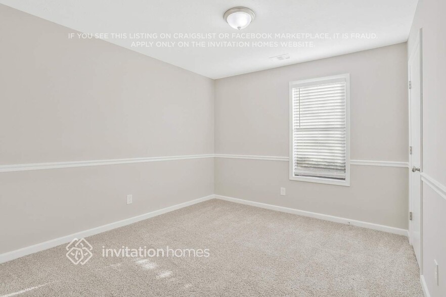 Building Photo - 805 Riverstone Ln