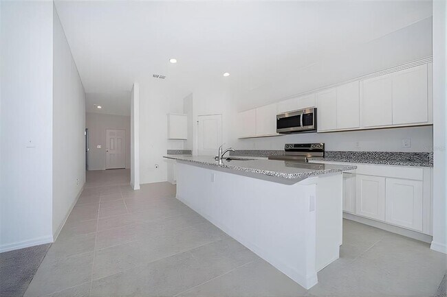 Building Photo - 5844 Bovine Dr