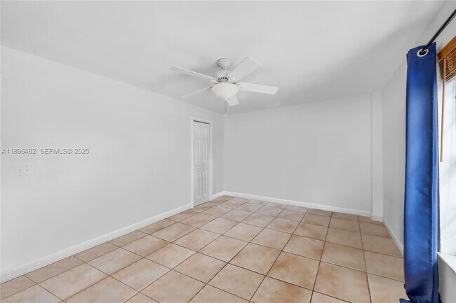 Building Photo - 6545 Indian Creek Dr