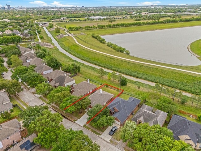 Building Photo - 12335 Shadowvista Dr