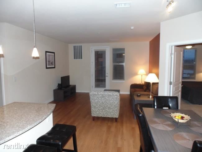 Building Photo - 13581 Via Varra