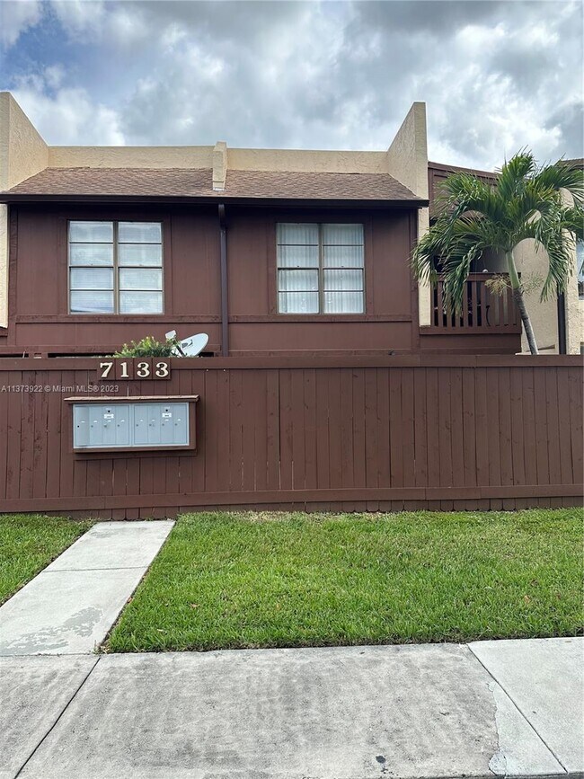 Primary Photo - 7133 SW 115th Pl