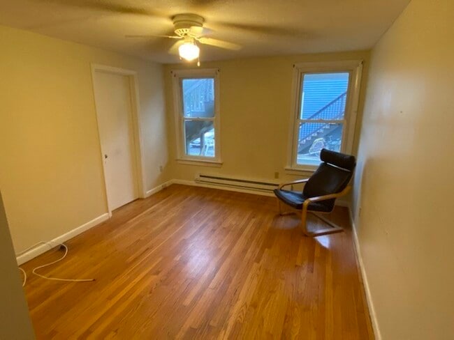 Building Photo - 57 Chestnut St