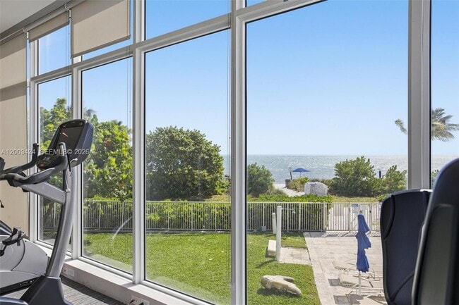 Building Photo - 600 Grapetree Dr