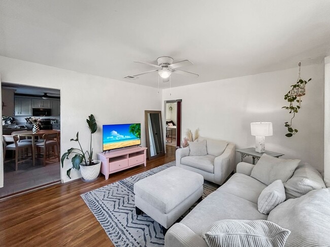 Building Photo - Fully Updated and Move-In Ready St. Pete Home – Minutes to Downtown & Beach - 2bed | 1bath