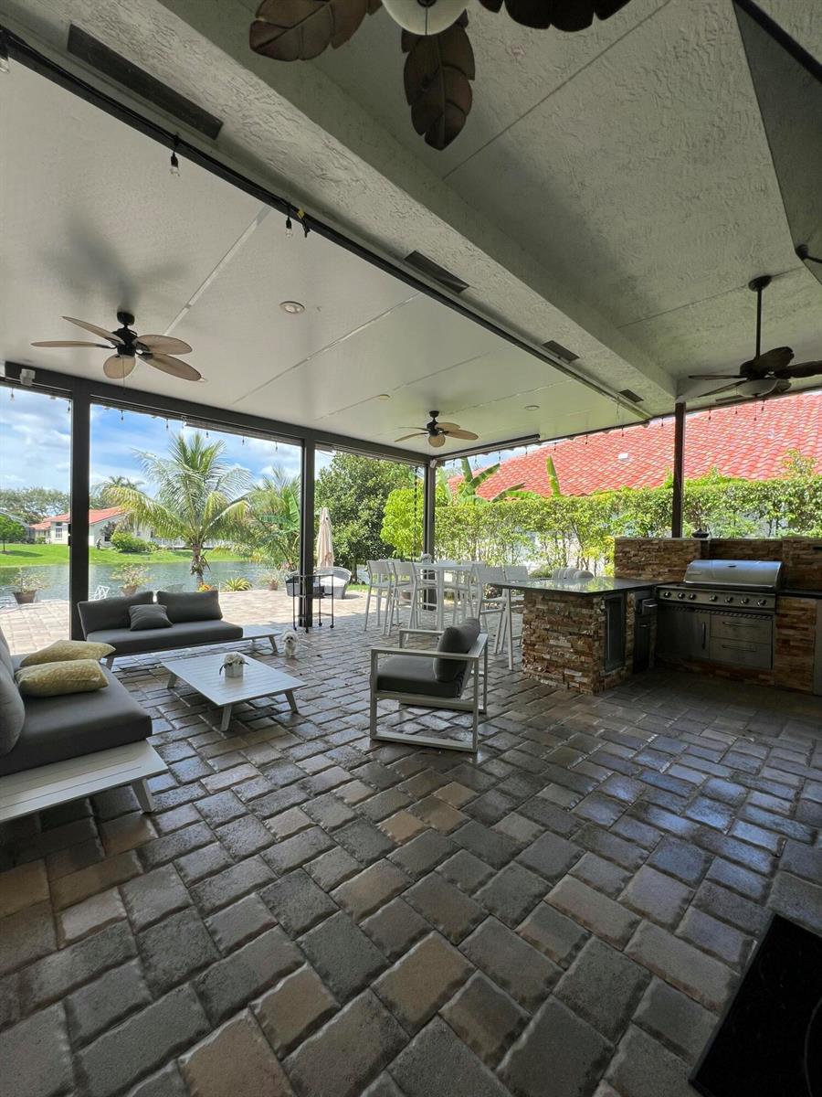 Building Photo - 8252 NW 44th St