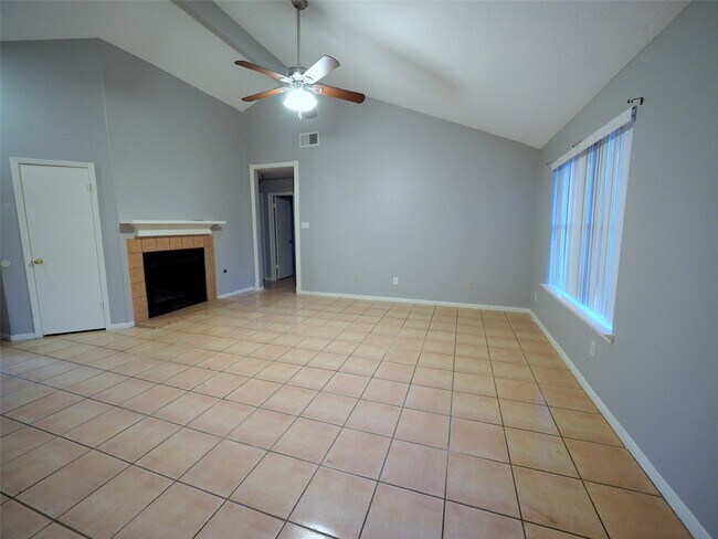 Building Photo - 2812 Pickett Dr