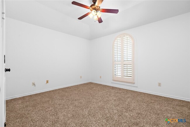 Building Photo - 1010 Woodland Bend Cir
