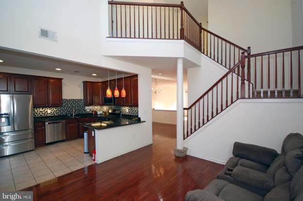 Building Photo - 2319 Berkshire Ln