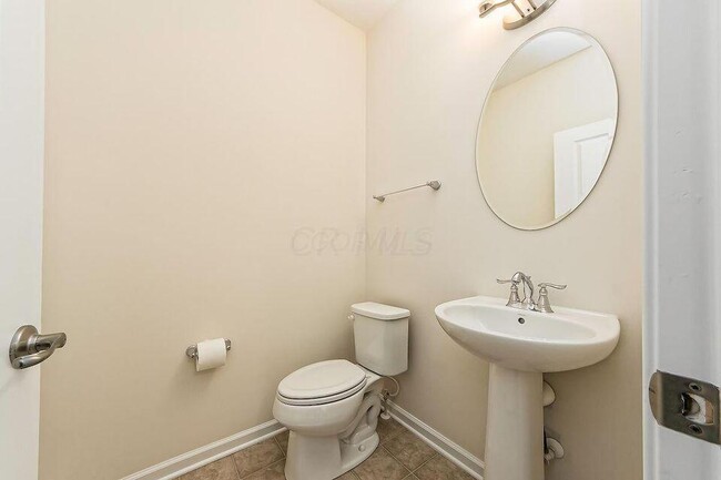 Building Photo - 6135 Brandon Dr