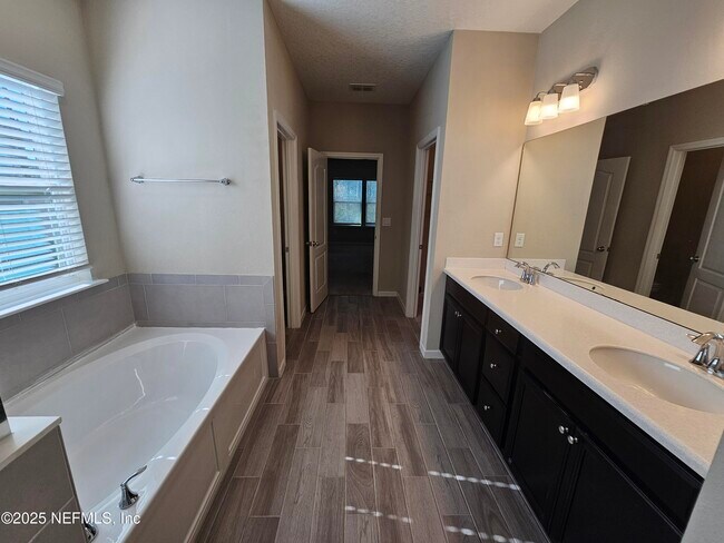 Building Photo - 6864 Crosby Falls Dr