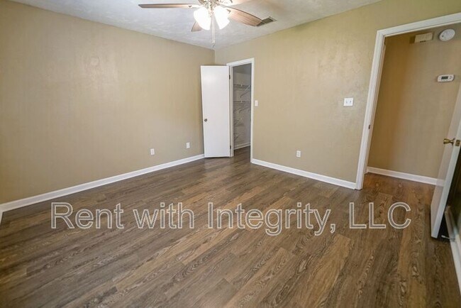 Building Photo - 2380 Hartsfield Way