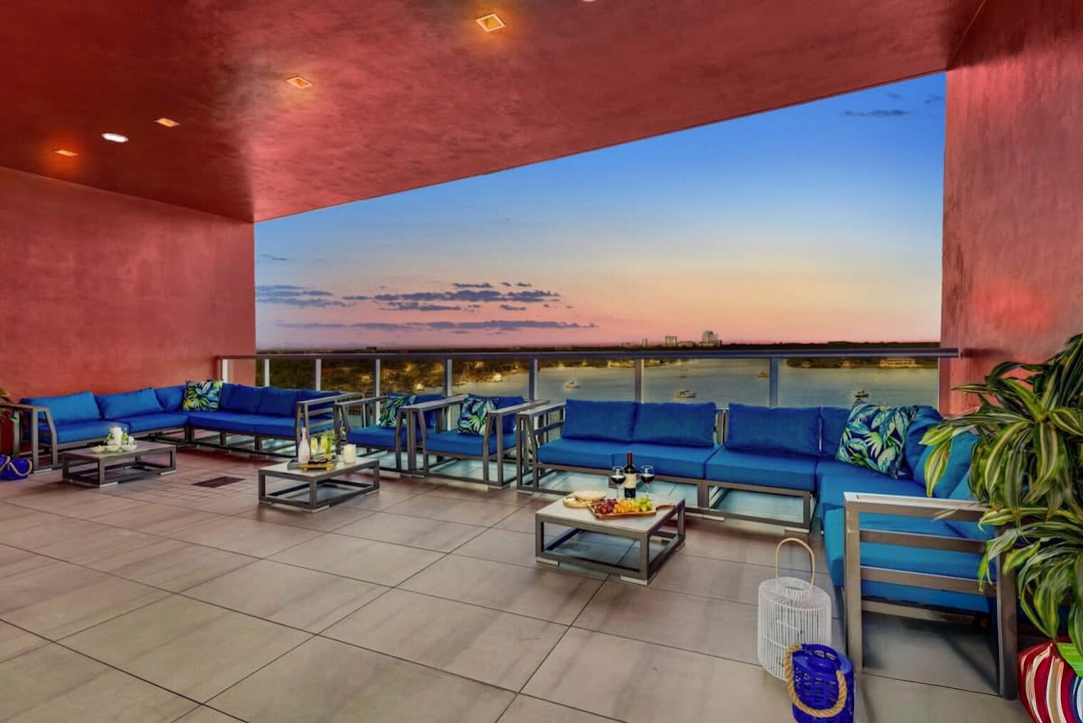 Building Photo - 327 Pierce St