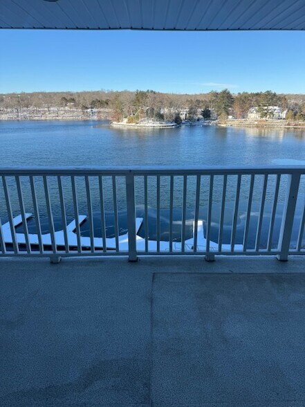 Building Photo - 190 S Quinsigamond Ave