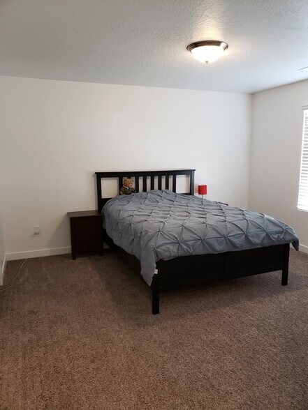 Building Photo - 463 S Fox Chase Ln