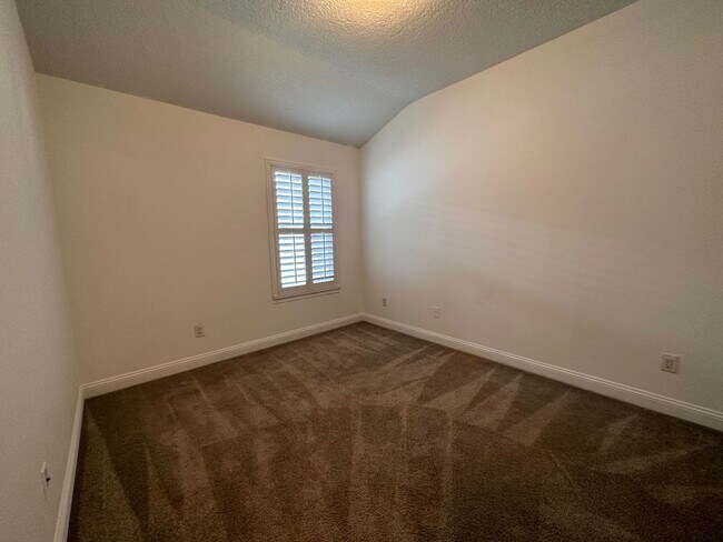 Building Photo - 86153 Sand Hickory Trail