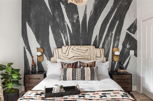 Building Photo - 724 Charles Allen Dr NE